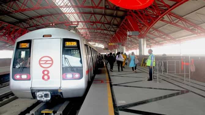 फक्त काकांना थँक्यू म्हटलं अन् दिल्ली मेट्रोची सफर झाली खतरनाक, मुलीने सांगितला धक्कादायक अनुभव