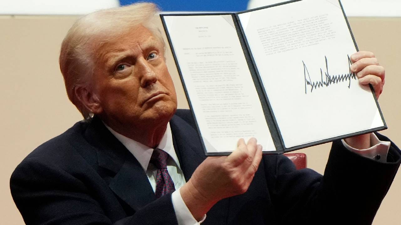 अमेरिकेच्या खुलाशाने जग हादरलं, भारतावर टॅरिफ लावण्याचे धक्कादायक कारण पुढे, डोनाल्ड ट्रम्प यांच्या...