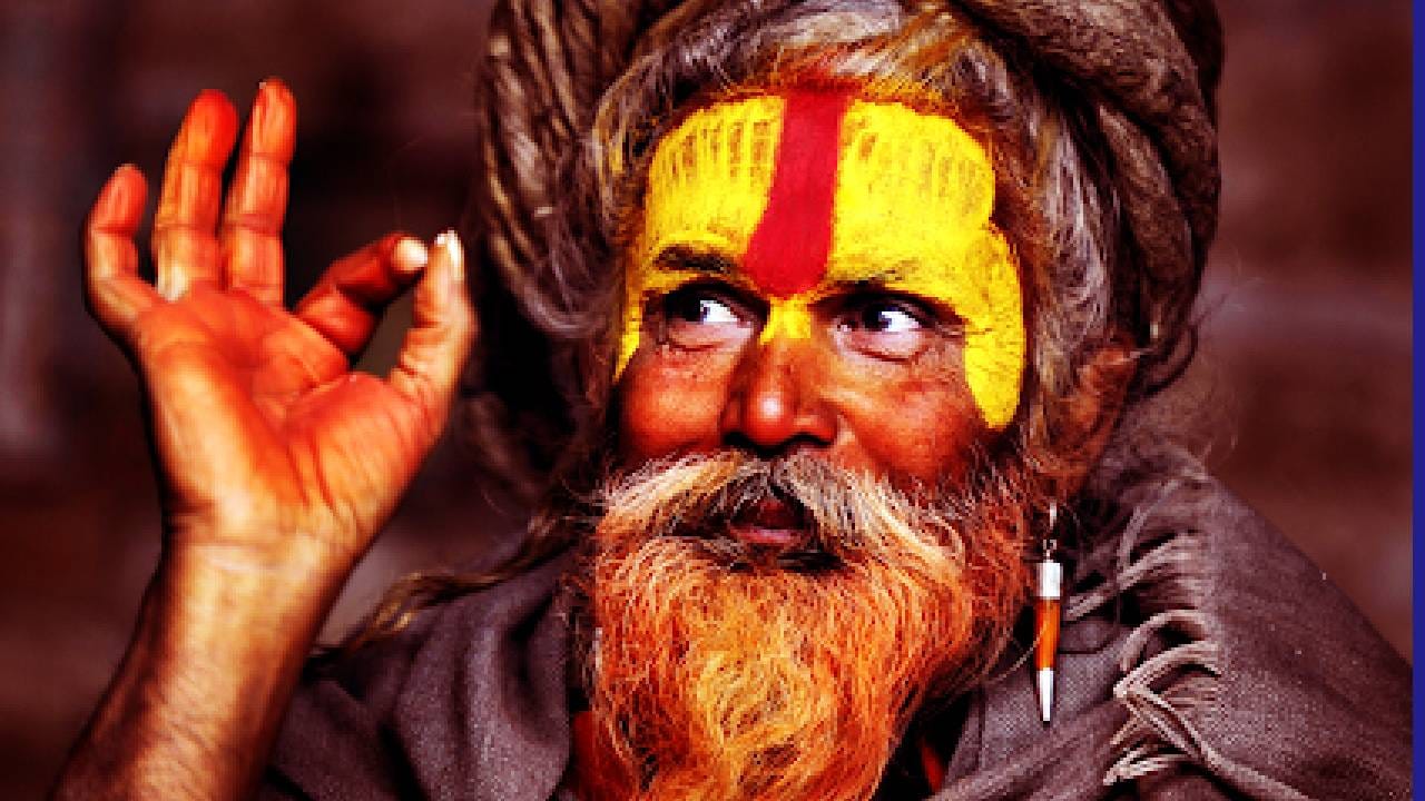 देवाचे नाव जपलं, देवाचं नाव घेतलं तरी तुमच्यावरील संकट दूर होईल. नामजपात मोठी ताकद असते. जितके घेता येईल तितके देवाचे नाव घ्या. कीर्तन करा. उपवास करा. चांगले मनुष्य व्हा. 