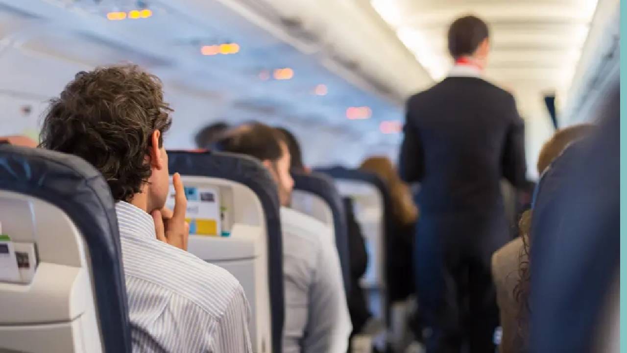 मात्र आता अत्याधुनिक विमानात ही जोखीम कमी झाली आहे. कारण यामध्ये असे हस्तक्षेप टाळण्यासाठी खास व्यवस्था असते. सुरक्षेसाठी खास तंत्रज्ञान असते. टेक ऑफ आणि लँडिंगवेळी ही यंत्रणा काम करते. 