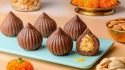 पारंपारिक चवीसोबत आरोग्याचीही काळजी घ्या आणि वाढवा या हेल्दी मिठाई