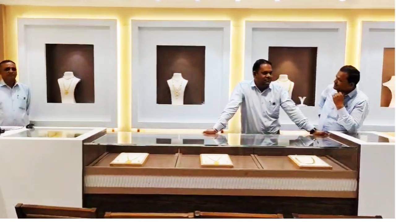 अमेरिकेने जे टेरीफ ते लागू केले आहे, त्याचा सोन्या आणि चांदीच्या दरावर मोठा परिणाम ज्याचे सराफ व्यावसायिक यांचे म्हणणे आहे.