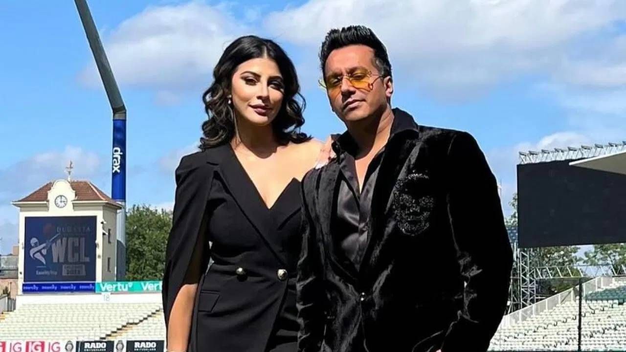 मी तुला लग्नाची मागणी घालेन...! WCL मालकाने अँकरला Live सामन्यात दिला आश्चर्याचा धक्का, Video