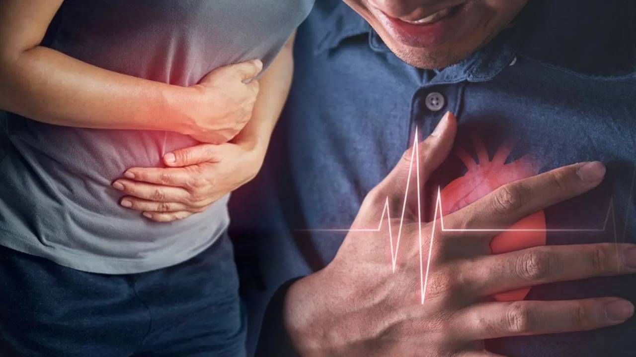 छातीत दुखणे सुरू झाल्यावर लोकांना अनेकदा हार्ट अटॅकची भीती वाटते, पण दरवेळी छातीत दुखणे हे हार्ट अटॅक असते असे नाही. पोटात किंवा आतड्यांमध्ये अडकलेला गॅस देखील छातीत तीव्र, पेटके येण्यासारखा किंवा जळजळणारा दुखणे निर्माण करू शकतो, जे कधीकधी हार्ट अटॅकसारखे वाटते. हे दुखणे बऱ्याचदा घाईघाईने खाणे, मसालेदार किंवा तळलेले पदार्थ खाणे आणि कार्बोनेटेड पेय पिण्यामुळे होते.