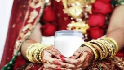 Honeymoon : लग्नाच्या पहिल्या रात्री दूध का पितात? ही निव्वळ प्रथा की त्यामागे दडलंय विज्ञान?