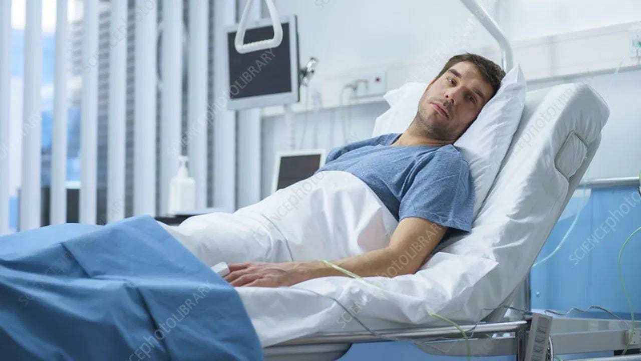 ChatGPT चा सल्ला एका व्यक्तीला पडला भारी! थेट रुग्णालयात भरती होण्याची वेळ, झालं असं की... ChatGPT चा सल्ला एका व्यक्तीला पडला भारी! थेट रुग्णालयात भरती होण्याची वेळ, झालं असं की...