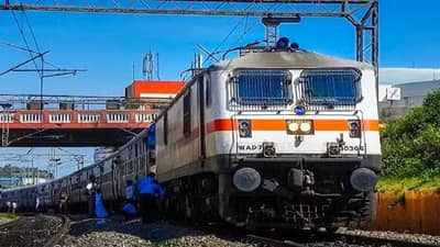 रेल्वेनं प्रवास करण्यापूर्वी ही बातमी वाचाच! या मार्गावरील अनेक गाड्या रद्द, पहा संपूर्ण यादी