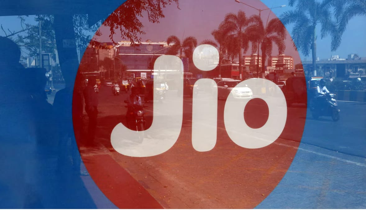 अवघ्या 189 रुपयांचा हा Jio चा प्लान करोडो युजर्सची चांदी, स्वस्तात मिळतंय हे सर्व अवघ्या 189 रुपयांचा हा Jio चा प्लान करोडो युजर्सची चांदी, स्वस्तात मिळतंय हे सर्व