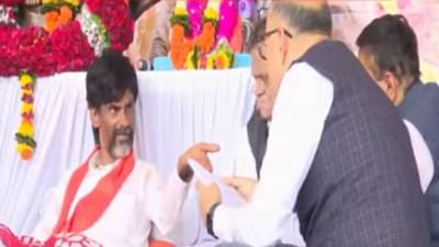 तर पुढच्या शनिवार, रविवारी महाराष्ट्रातील एकही मराठा घरी दिसणार नाही; मनोज जरांगे यांनी शिंदे समितीला सुनावले