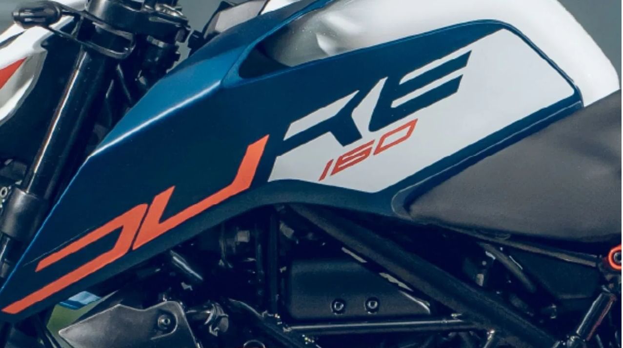 KTM ची भारतातली सर्वात स्वस्त बाईक लाँच, Pulsar आणि Apache ला जोरदार KTM ची भारतातली सर्वात स्वस्त बाईक लाँच, Pulsar आणि Apache ला जोरदार