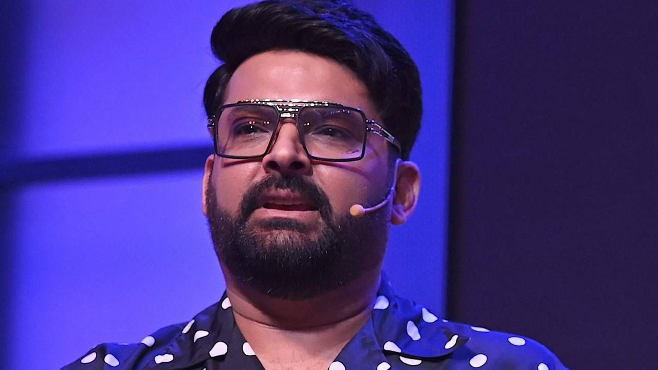 कपिल शर्माच्या कॅनडातील कॅफेवर दुसऱ्यांदा हा गोळीबार झालाय. यासोबतच त्याला मुंबईत हल्ला करण्याची धमकी देण्यात आल्याने आता मोठी खळबळ उडाली आहे. 