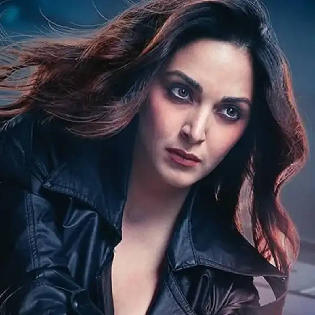 ‘वॉर 2’मध्ये अभिनेत्री कियारा अडवाणी ही कर्नल सुनील लुथरा यांची मुलगी काव्या लुथराची भूमिका साकारणार आहे. यासाठी तिला तगडी फी मिळाली आहे. कियाराचं मानधन 15 कोटी रुपये असल्याचं समजतंय.