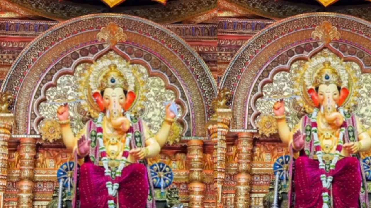 सुवर्ण पावलं ते सुवर्ण राज मुकुट असा आहे लालबागच्या राजाचा राजेशाही थाट, पहिलं दर्शन सुवर्ण पावलं ते सुवर्ण राज मुकुट असा आहे लालबागच्या राजाचा राजेशाही थाट, पहिलं दर्शन