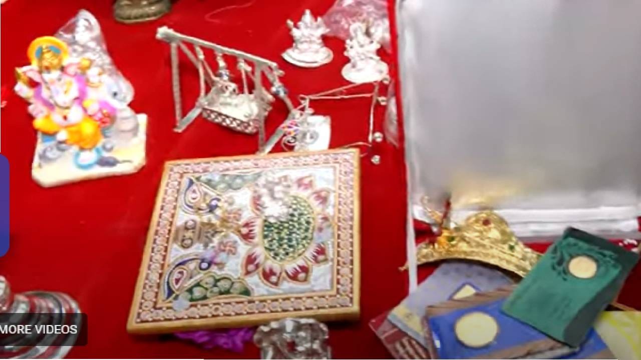 ही मोजदाद बॅंक ॲाफ महाराष्ट्र बॅंक आणि जी एस महानगर बॅंकेचे कर्मचारी करत असतात. लालबागचा राजा सार्वजनिक गणेशोत्सव मंडळ या निधीचा उपयोग गरजू सर्वासामान्य नागरिकांच्या कल्याणकारी उपक्रमासाठी करत असते.