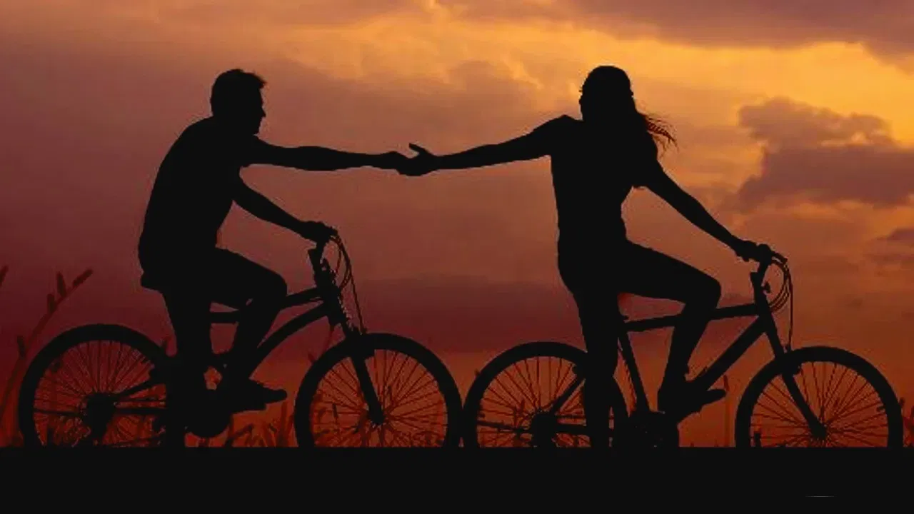 लिव्ह-इन रिलेशनशिपमधील महिलेला जोडीदाराच्या घरात राहण्याचा अधिकार आहे. जर जोडीदाराने तिला तिथे राहण्यास नकार दिला, तर ती कायदेशीर मार्गाने आपला अधिकार मिळवू शकते.