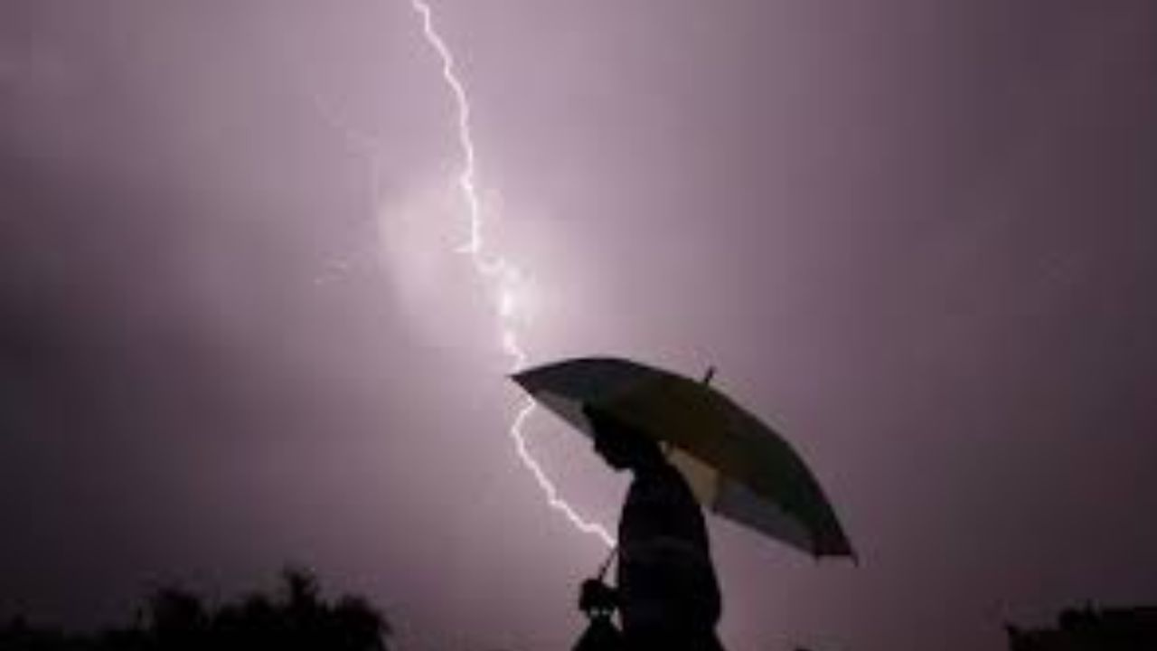 IMD Weather Update : महाराष्ट्रावर आणखी एक मोठं संकट, आयएमडीकडून पावसाबाबत मोठा इशारा, या जिल्ह्यांना हाय अलर्ट