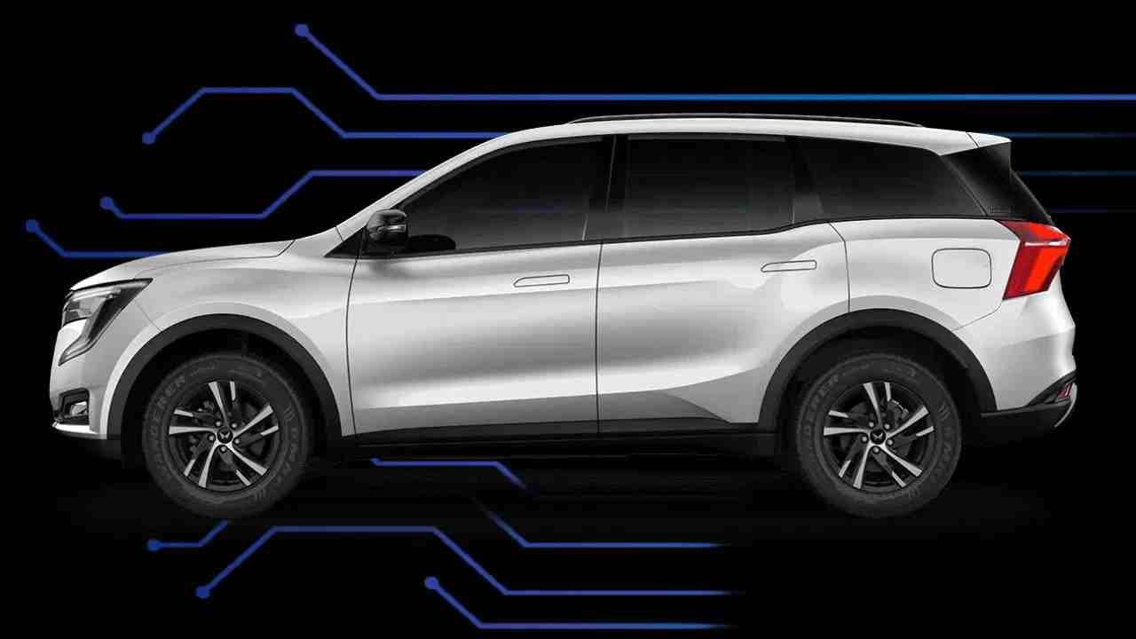 5 लाखांच्या डाउन पेमेंटवर Mahindra Xuv700 खरेदी करण्यासाठी EMI किती येतो? जाणून घ्या 5 लाखांच्या डाउन पेमेंटवर Mahindra Xuv700 खरेदी करण्यासाठी EMI किती येतो? जाणून घ्या