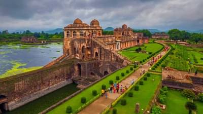 लो बजेट ट्रिपचा आनंद घ्या! पावसाळ्यात फिरण्यासाठी ही 5 ठिकाणे आहेत तुमच्यासाठी खास