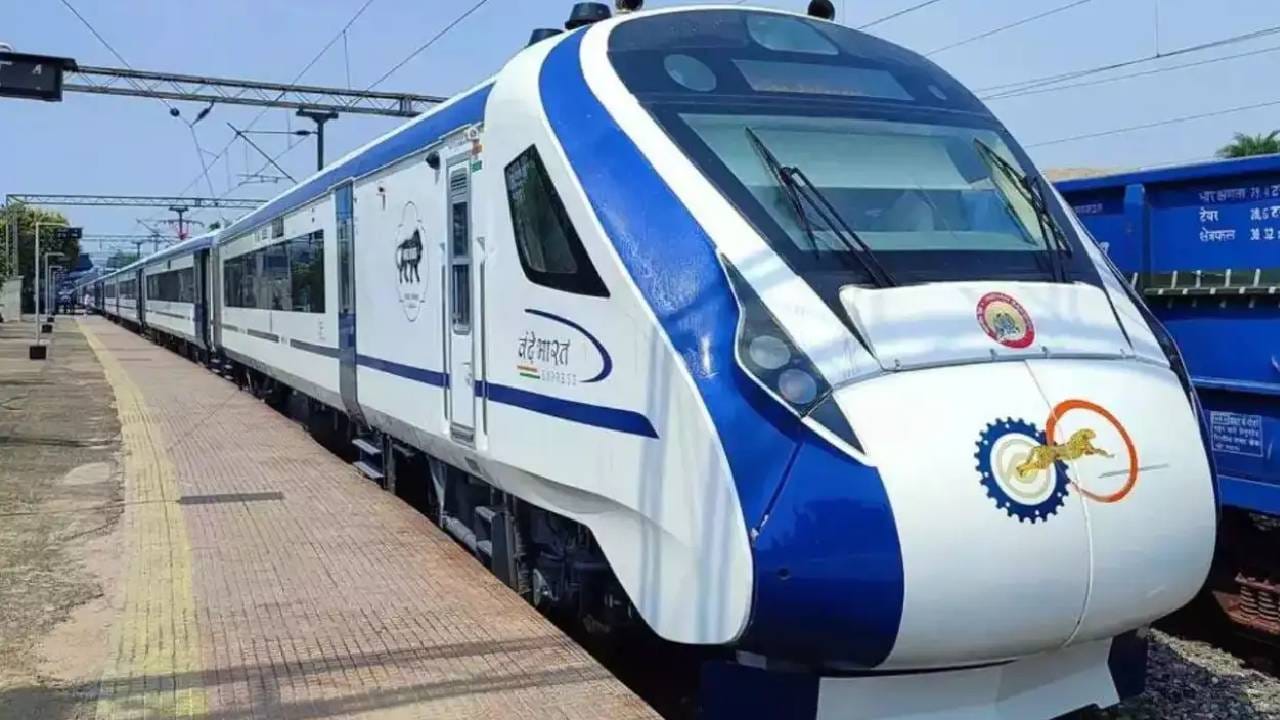 ही गाडी अगोदर जालन्यापर्यंत चालत होती. मात्र, आता तिच विस्तार करण्यात आला असून ती नांदेडपर्यंत धावणार आहे. ही गाडी परभणी आणि नांदेडच्या प्रवाशांसाठी चांगली ठरणार आहे.