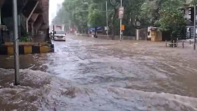 Mumbai Red Alert : सावधान... धोका वाढला, हवामान विभागाचा अत्यंत मोठा इशारा, हेल्पलाईन नंबर जारी