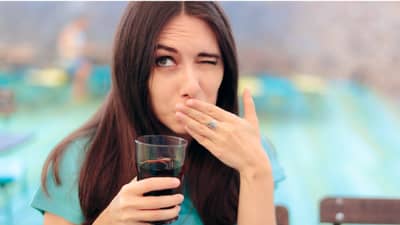 तुम्हालाही सारखी येतेय उचकी, या गंभीर आजाराचे असू शकते कारण ?