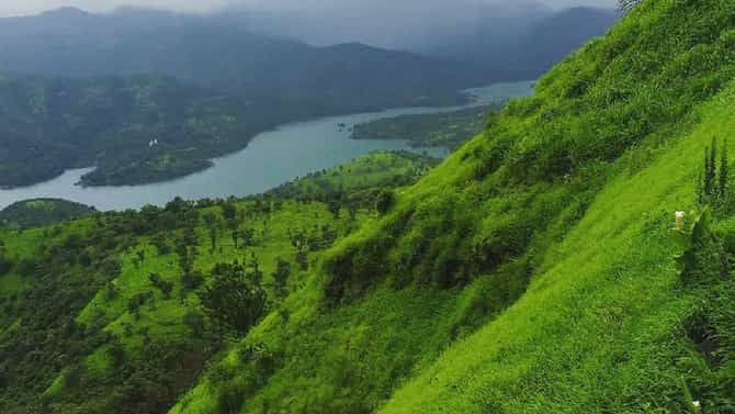 या ठिकाणाला महाराष्ट्राचे मिनी काश्मीर म्हटले जाते, मुंबईपासून आहे फक्त 250 किमी अंतरावर