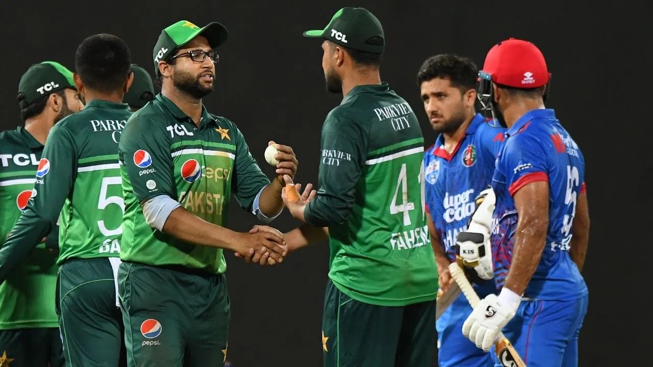 AFG vs PAK : पाकिस्तानसमोर पहिलाच पेपर अफगाणिस्तानचा, 29 सप्टेंबरपासून ट्राय सीरिज, कोण मारणार मैदान?