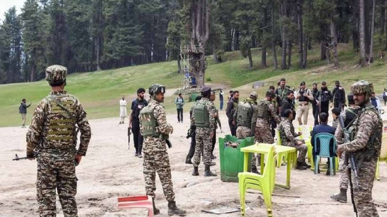 'आपणच छाती पिटून म्हणतो की पाकिस्तान जबाबदार... पण, पहलगाम हल्ल्याबाबत काँग्रेस नेत्याचे धक्कादायक विधान