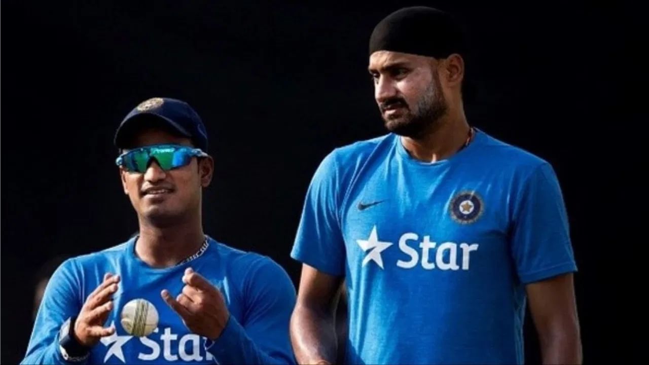 पवन नेगी तर दुर्देवी ठरला. पवनचा पहिलाच सामना हा शेवटचा ठरला. पवनने 2016 साली यूएई विरुद्ध आंतरराष्ट्रीय पदार्पण केलं. पवनचा हाच सामना पहिला आणि शेवटचा ठरला. त्यानंतर पवनला पुन्हा काही संधी मिळाली नाही. (Photo: Instagram)