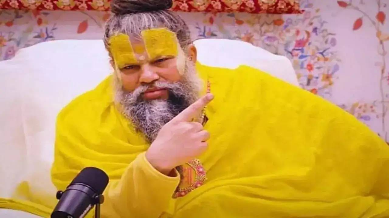 तुम्हाला जसे व्हायचे आहे, तसा विचार अगोदर करा. तुम्ही सतत तसाच विचार करत राहिला तर तुम्ही तसेच व्हाल यात तिळमात्र शंका नाही, असे महाराज म्हणतात.