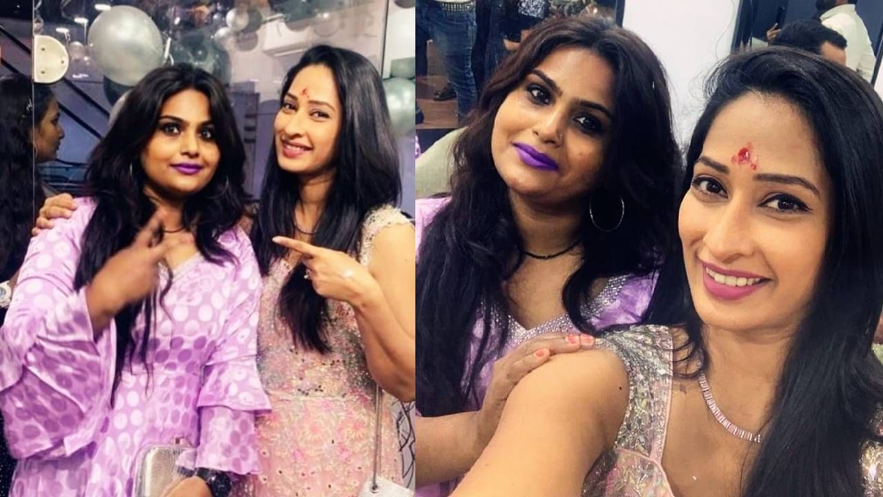  प्रिया मराठे ही मागील काही महिन्यांपासून सोशल मीडियाहून देखील दूर असल्याचे बघायला मिळतंय. वर्षभरापूर्वी तिने शेवटची पोस्ट सोशल मीडियावर शेअर केली होती.