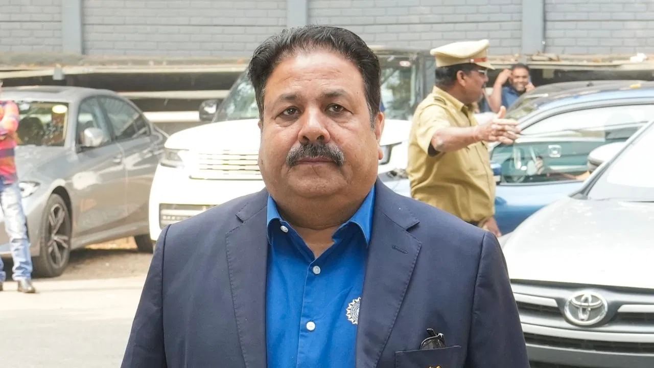 सर्वात श्रीमंत क्रिकेट बोर्डाच्या अध्यक्षाला Bcci कडून किती पगार मिळतो? जाणून घ्या