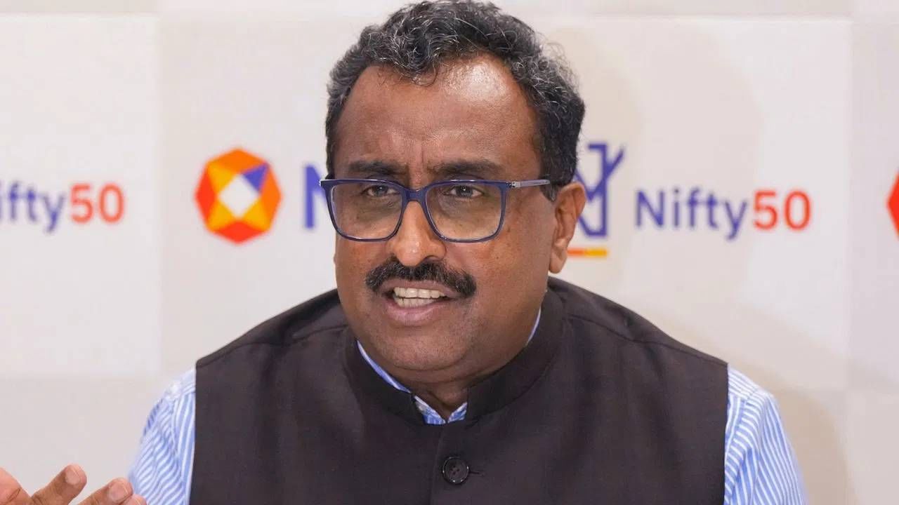 RSS On Trump Tariff : US च्या 50 टक्के टॅरिफच्या निर्णयावर RSS ने स्पष्टपणे म्हटलं, ट्रम्प म्हणजे... RSS On Trump Tariff : US च्या 50 टक्के टॅरिफच्या निर्णयावर RSS ने स्पष्टपणे म्हटलं, ट्रम्प म्हणजे...