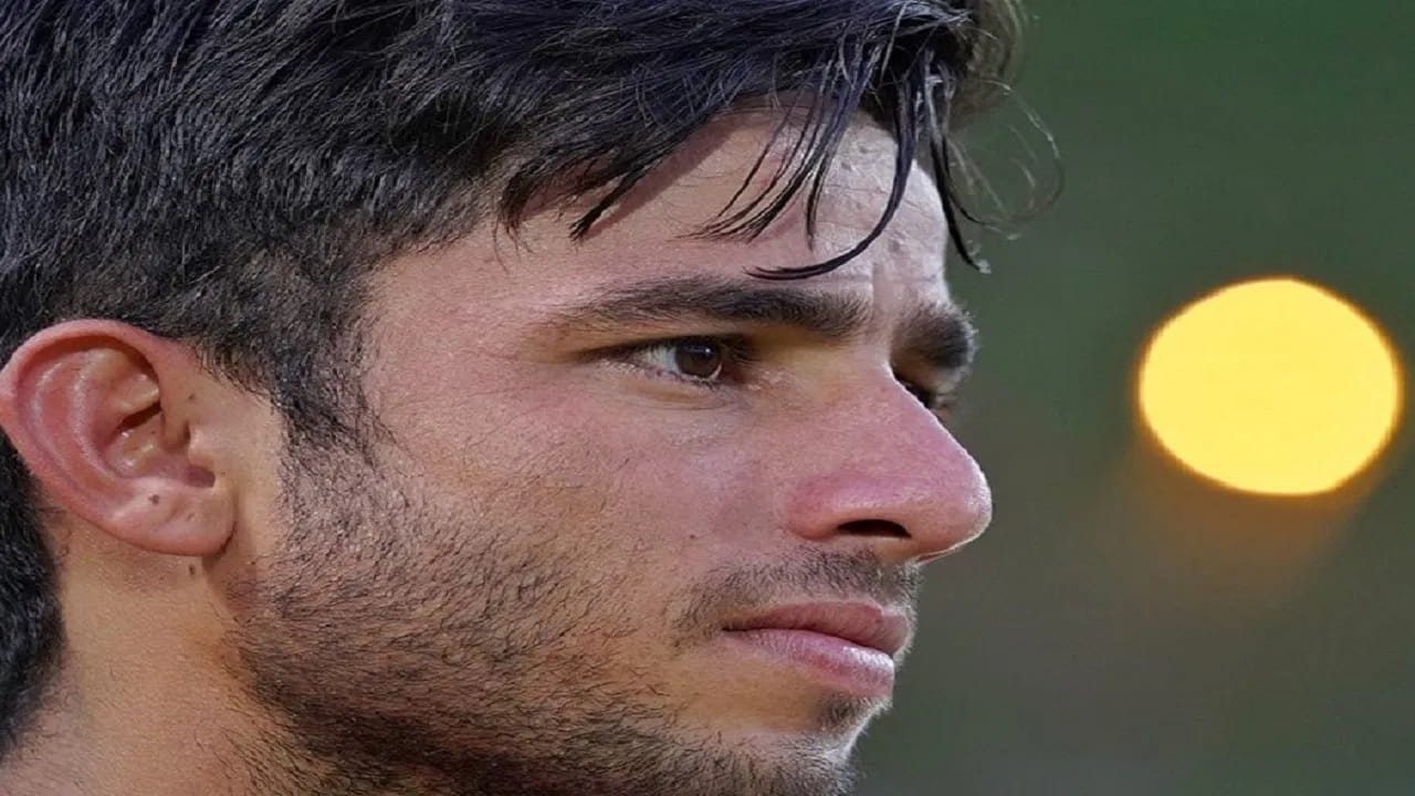 रवी बिश्नोई : लेग स्पिनर रवी बिश्नोई याच्या पदरीही निराशा पडली आहे. रवीलाही आशिया कप स्पर्धेसाठी भारतीय संघात स्थान देण्यात आलेलं नाही. रवी आयसीसी टी 20i बॉलिंग रँकिंगमध्ये सातव्या स्थानी आहे. (Ravi Bishnoi Instagram)