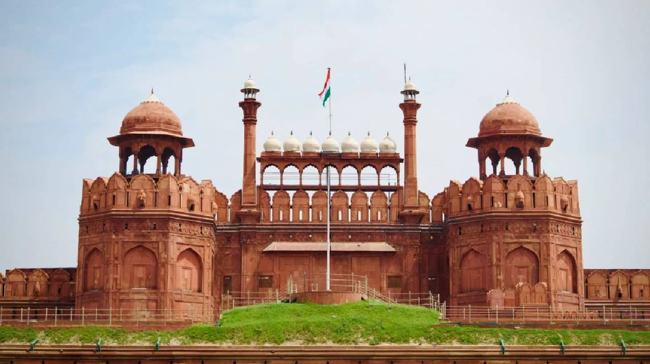 दोन्ही लाल किल्ले बांधण्यापूर्वी मुघल कुठे राहत होते? जाणून घ्या त्यांचा इतिहास! दोन्ही लाल किल्ले बांधण्यापूर्वी मुघल कुठे राहत होते? जाणून घ्या त्यांचा इतिहास!