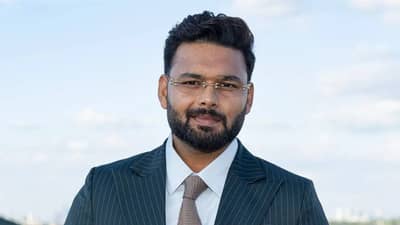 ऋषभ पंत 241 लोकांकडून दर महिन्याला घेतो 399 रुपये! पण असं का ते जाणून घ्या