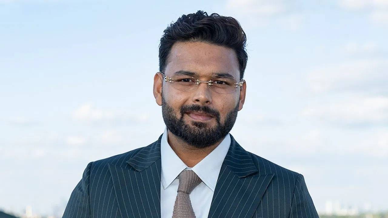 ऋषभ पंत 241 लोकांकडून दर महिन्याला घेतो 399 रुपये! पण असं का ते जाणून घ्या