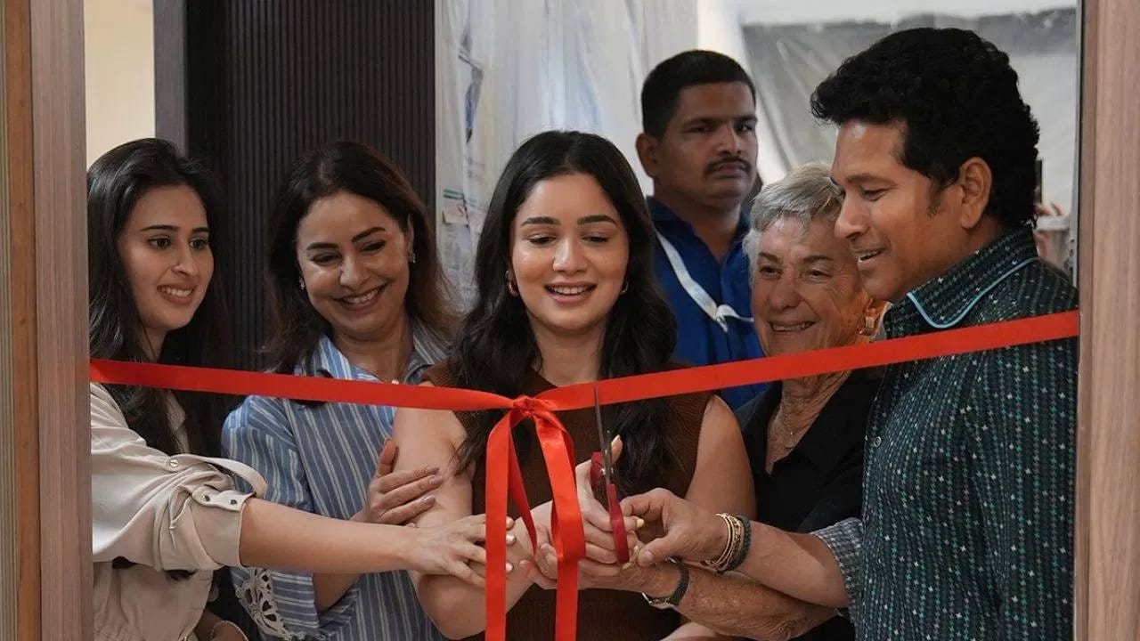 सारा तेंडुलकरच्या निर्णयानंतर सचिनला भावना अनावर, भावी सून सानियाने केलं असं काही...