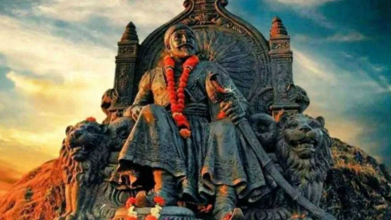 छत्रपती शिवाजी महाराजांनी लहानपणी स्वराज्य स्थापन करण्याची प्रतिज्ञा केली होती. त्याच्यासोबत एक-एक मावळा जोडला गेला आणि शिवरायांनी स्वराज्य स्थापनेकडे पाऊल टाकले.