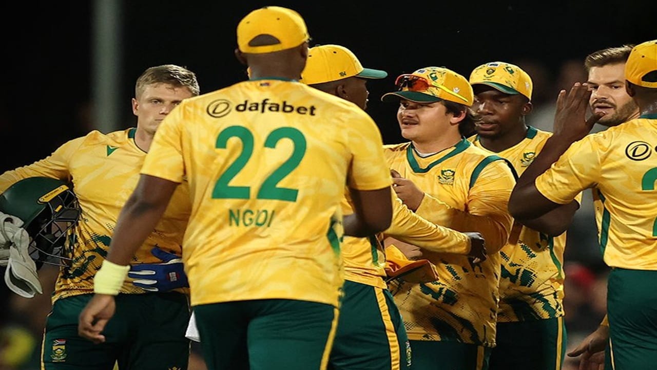 AUS vs SA : दक्षिण आफ्रिकेने कांगारुंचा विजयी रथ रोखला, ऑस्ट्रेलियाचा 53 धावांनी धुव्वा, मालिका बरोबरीत