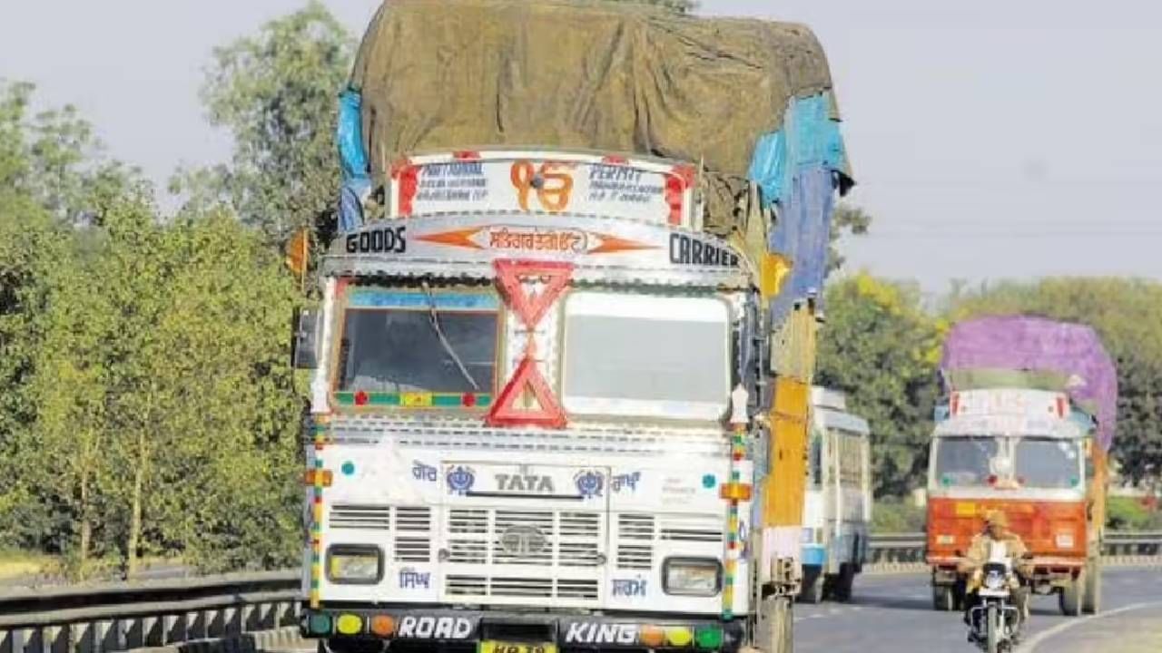 ट्रकवरील 'हॉर्न ओके प्लीज' आणि 'ओके टाटा' चा अर्थ काय? जाणून घ्या