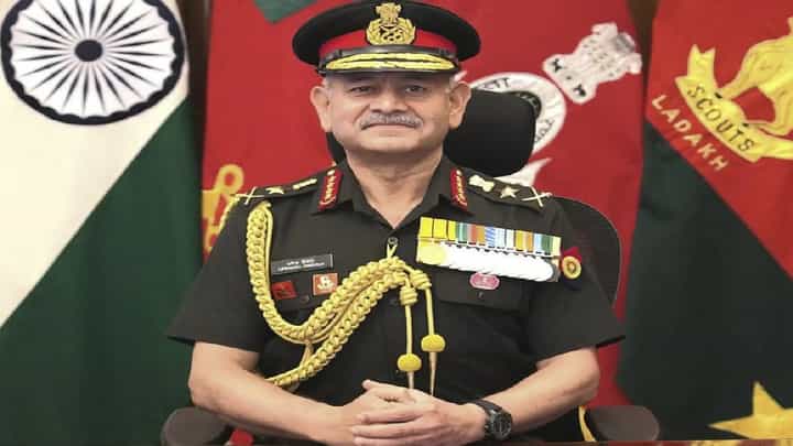 Upendra Dwivedi : पुढचं युद्ध लवकरच, आपल्याला... भारतीय लष्कर प्रमुखांचं गंभीर इशारा देत मोठं वक्तव्य Upendra Dwivedi : पुढचं युद्ध लवकरच, आपल्याला... भारतीय लष्कर प्रमुखांचं गंभीर इशारा देत मोठं वक्तव्य