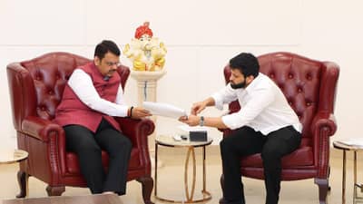 Devendra Fadnavis : महादेवी परत येण्याचा मार्ग प्रशस्त; वनतारा सीईओसोबत चर्चा, मुख्यमंत्र्यांनीच दिली ती मोठी अपडेट