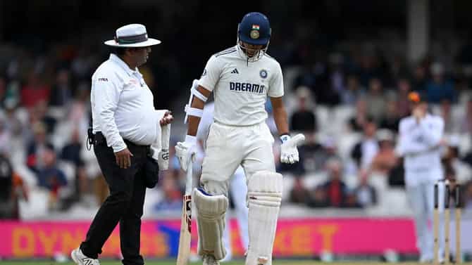 IND vs ENG : यशस्वी जयस्वालला पाकिस्तानी पंचांनी अडवलं, मग बेन डकेटसोबत वाजलं