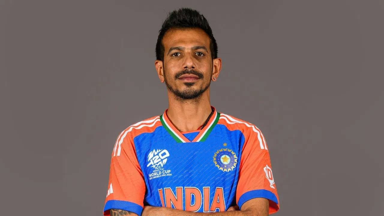 टी20 विश्वचषकात युजवेंद्र चहलचा फिरकी गोलंदाज म्हणून समावेश करण्यात आला होता. पण त्याला एकाही सामन्यात खेळण्याची संधी मिळाली नाही. 2023 पासून चहलने भारतासाठी एकही टी20 सामना खेळलेला नाही. आता आशिया कप संघातही स्थान मिळालं नाही.