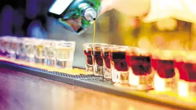 दारूचे पेग 30, 60 किंवा 90 मिलीलीटरचेच का असतात? जाणून घ्या यामागचं खरं कारण