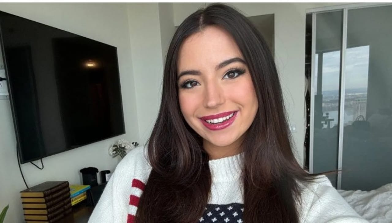 अब्जाधीश एलॉन मस्क हे नेहमीच वेगवेगळ्या कारणामुळे चर्चेत असतात. सध्या मात्र त्यांची अॅशले सेंट क्लेयर ही घटस्फोटीत पत्नी नव्याने चर्चेत आली आहे. तिने नुकतेच एक व्हिडीओ सोशल मीडियावर अपलोड केला असून सर्वांनाच अचंबित करणारा निर्णय घेतला आहे. 