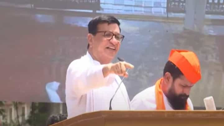 Balasaheb Thorat : किर्तनकार भंडारेंची धमकी अन् संगमनेरमध्ये थोरातांचं 'लाव रे तो व्हिडीओ', काय खरं काय खोटं? सगळंच दाखवलं Balasaheb Thorat : किर्तनकार भंडारेंची धमकी अन् संगमनेरमध्ये थोरातांचं 'लाव रे तो व्हिडीओ', काय खरं काय खोटं? सगळंच दाखवलं