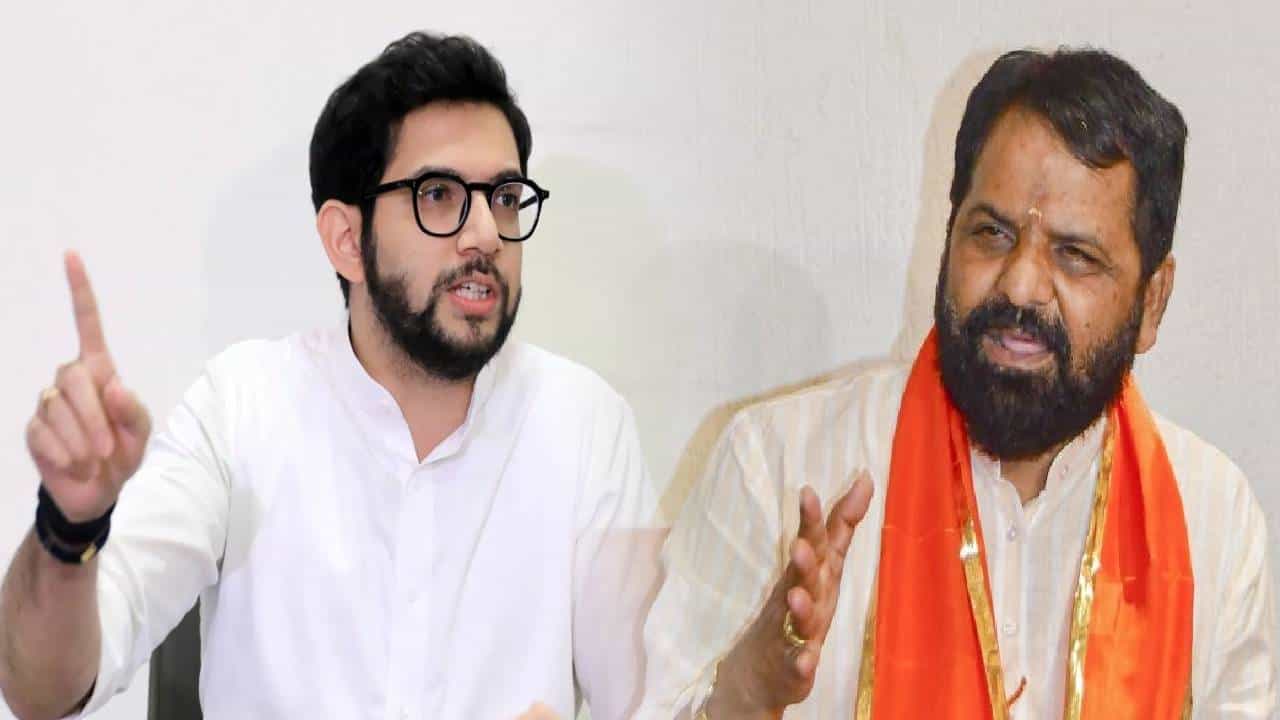 'त्या' पदासाठी लिंबूला टाचण्या... आदित्य ठाकरेंचा गोगावलेंवर निशाणा, रायगड पालकमंत्रिपदाच्या वादावरून जुंपली 'त्या' पदासाठी लिंबूला टाचण्या... आदित्य ठाकरेंचा गोगावलेंवर निशाणा, रायगड पालकमंत्रिपदाच्या वादावरून जुंपली