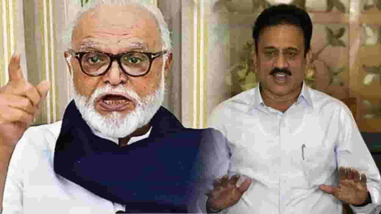 नाशिकच्या पालकमंत्रिपदाचा वाद; महाजन-भुजबळांत रस्सीखेच! नाशिकच्या पालकमंत्रिपदाचा वाद; महाजन-भुजबळांत रस्सीखेच!